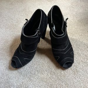 Black suede open toe shoe
